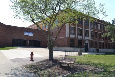 The front entrance to Woodruff High School Peoria.